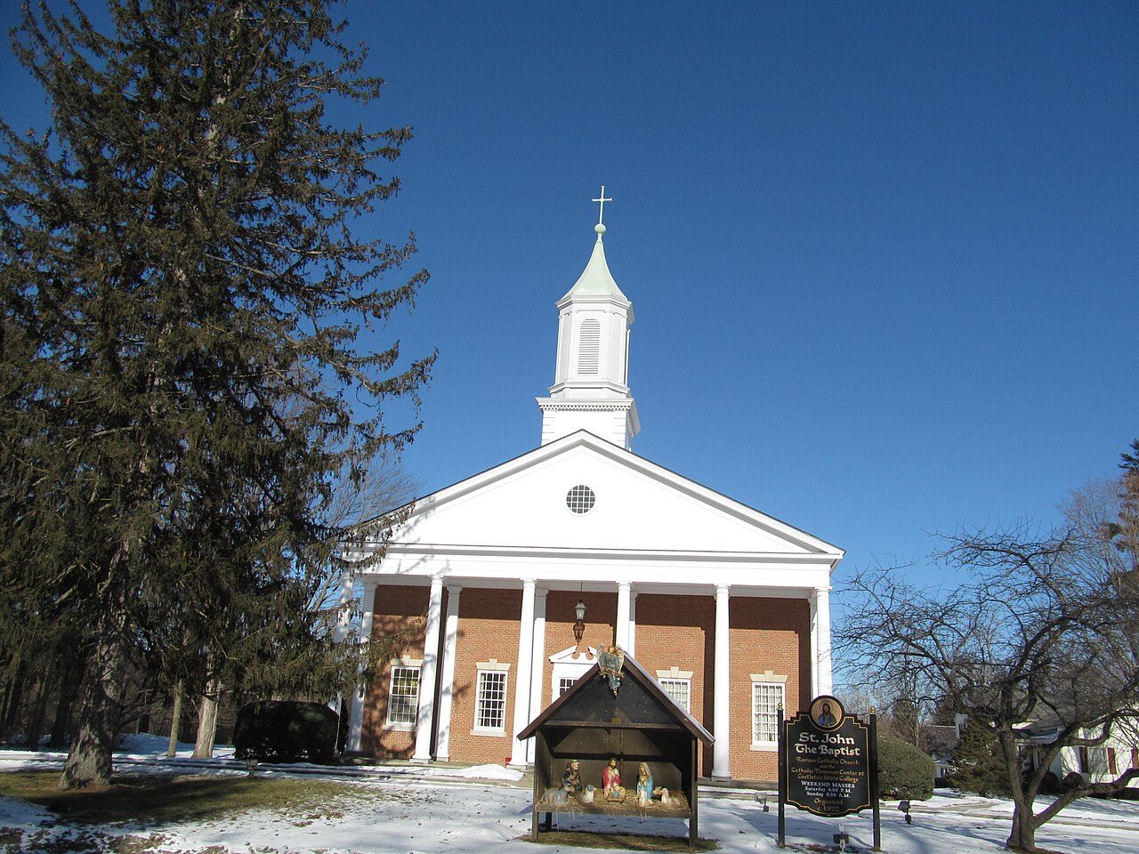 Winter scene in the village of Castleton, Vermont