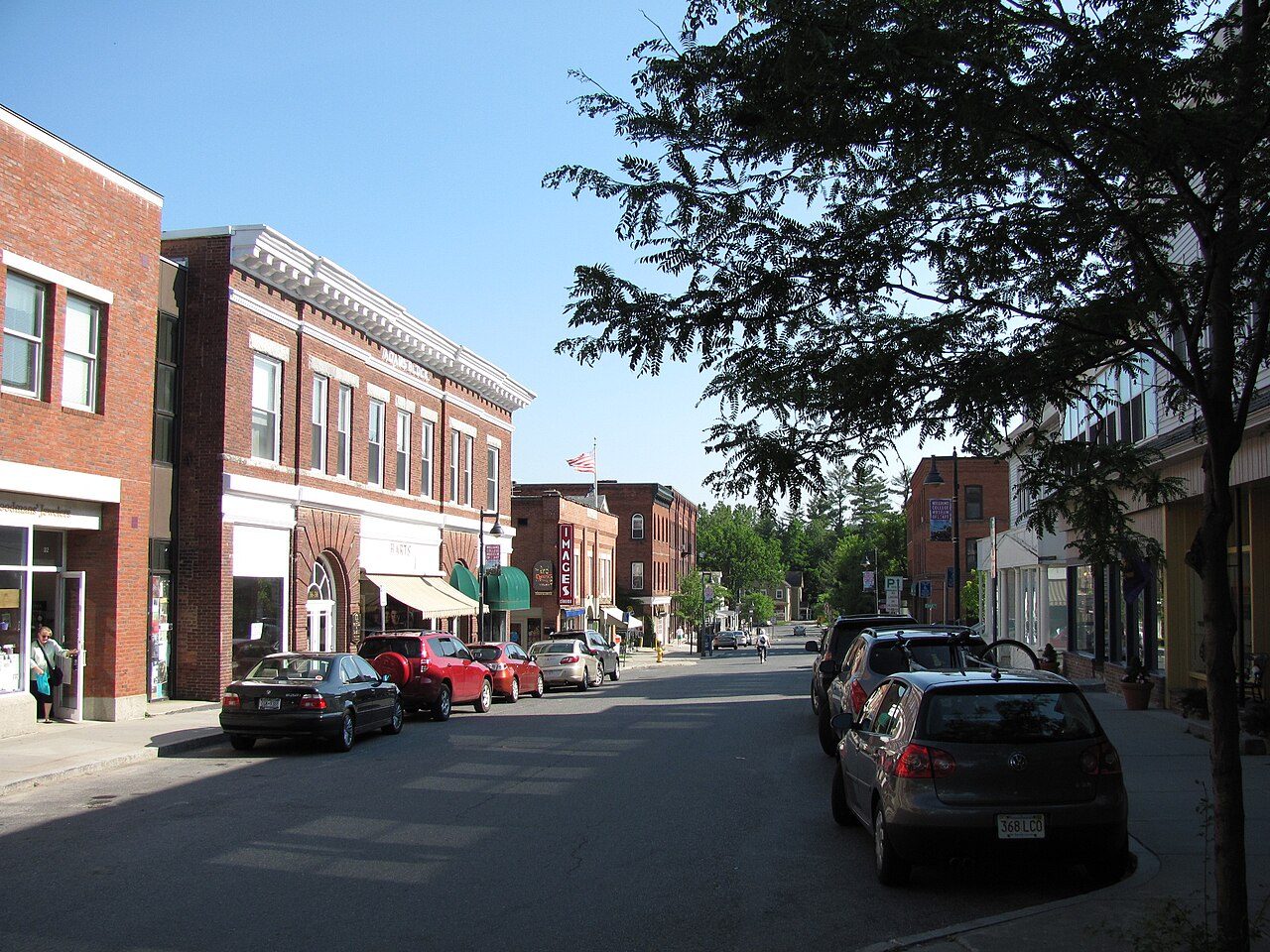 Spring Street, the small main shopping street of Williamstown next to the Williams campus